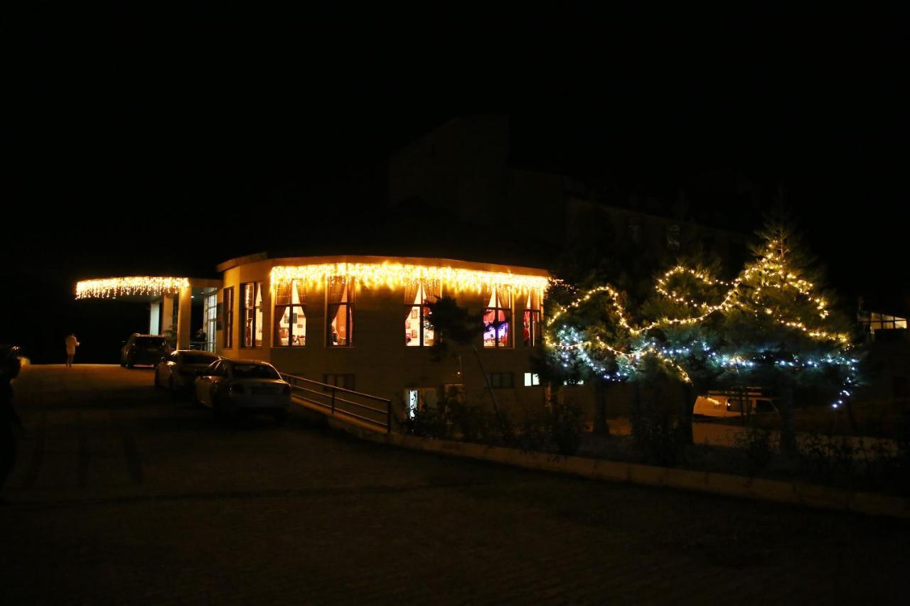 West Davraz Hotel Cobanisa Екстер'єр фото